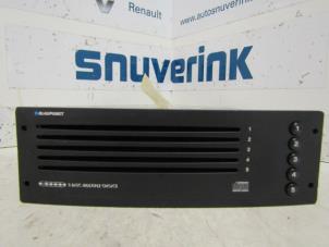 Used CD player Citroen C4 Coupé (LA) 1.6 HDi 16V 110 Price on request offered by Snuverink Autodemontage
