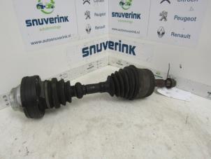 Used Front drive shaft, right Mercedes Vito (638.1/2) 2.2 CDI 110 16V Price € 65,00 Margin scheme offered by Snuverink Autodemontage