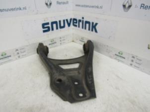 Usagé Bras de suspension avant droit Renault Clio Prix sur demande proposé par Snuverink Autodemontage