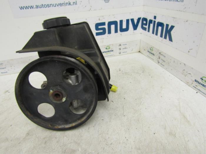 Power steering pump from a Peugeot 206 (2A/C/H/J/S) 2.0 GT,GTI 16V 2000