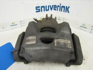 Used Front brake calliper, right Peugeot Partner (GC/GF/GG/GJ/GK) 1.6 HDI 90 Price € 60,50 Inclusive VAT offered by Snuverink Autodemontage