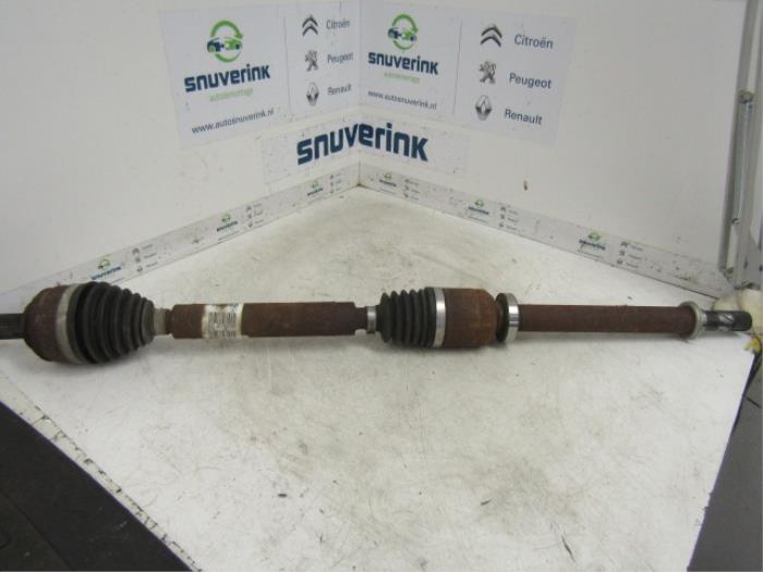 Front drive shaft, right from a Renault Laguna II (BG) 2.0 16V 2006