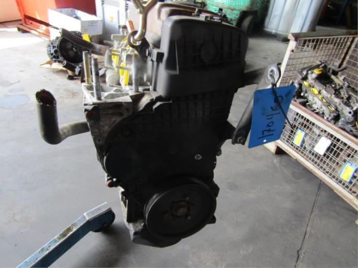 Engine from a Peugeot 206 (2A/C/H/J/S) 1.1 XN,XR 2000