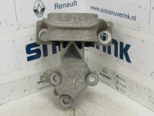Used Engine mount Renault Twingo II (CN) 1.2 16V LEV Price € 25,00 Margin scheme offered by Snuverink Autodemontage