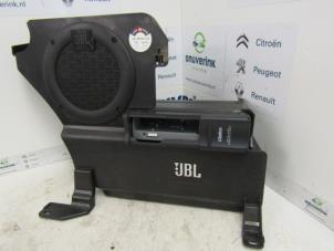 peugeot 206 jbl subwoofer