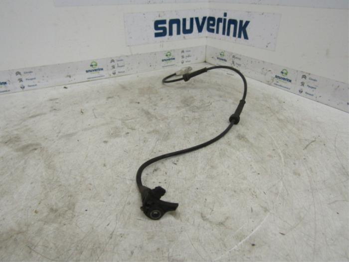 Begagnade ABS-sensor Peugeot 307 CC (3B) 2.0 16V Pris € 14,48 Marginaltabell erbjuds av Snuverink Autodemontage
