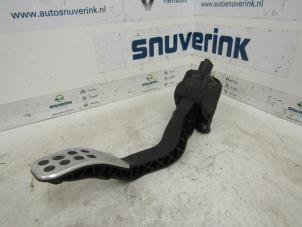 Used Accelerator pedal Peugeot 307 CC (3B) 2.0 16V Price € 35,00 Margin scheme offered by Snuverink Autodemontage