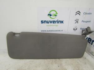 Used Sun visor Renault Master IV (MA/MB/MC/MD/MH/MF/MG/MH) 2.3 dCi 135 16V FWD Price € 24,20 Inclusive VAT offered by Snuverink Autodemontage