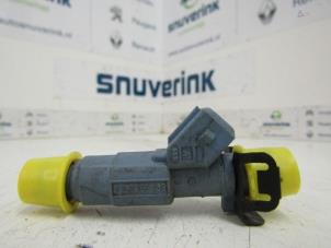 Used Injector (petrol injection) Peugeot 307 CC (3B) 2.0 16V Price on request offered by Snuverink Autodemontage