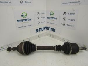 Used Front drive shaft, left Renault Laguna Price € 50,00 Margin scheme offered by Snuverink Autodemontage