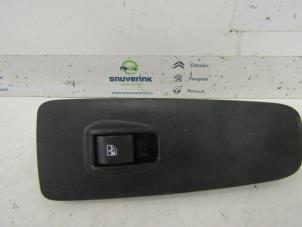 Used Electric window switch Fiat Ducato (250) 2.3 D 130 Multijet Price € 30,25 Inclusive VAT offered by Snuverink Autodemontage