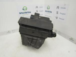 Used Air box Renault Scénic III (JZ) 1.6 16V Price € 30,00 Margin scheme offered by Snuverink Autodemontage