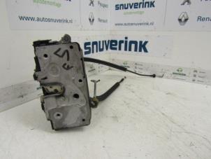 Used Door lock mechanism 2-door, left Peugeot Boxer (U9) 2.2 HDi 150 Price € 42,35 Inclusive VAT offered by Snuverink Autodemontage
