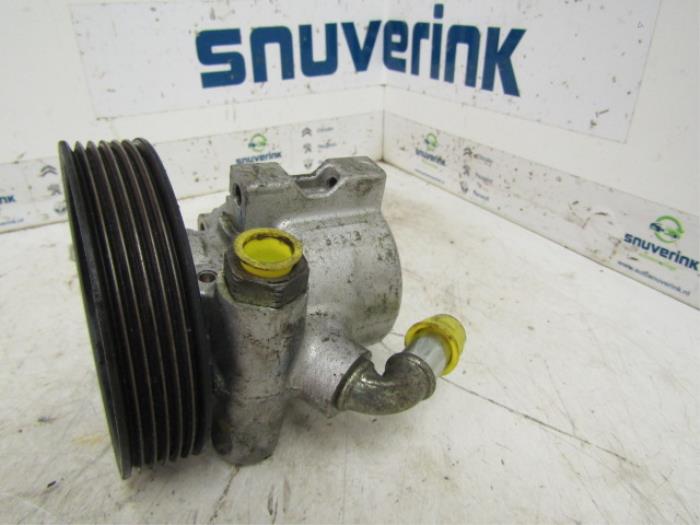 Usagé Pompe de direction Peugeot Partner 1.9 D Prix € 48,38 Prix TTC proposé par Snuverink Autodemontage