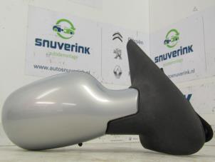 Used Wing mirror, right Renault Megane (EA) 2.0 IDE 16V Price € 30,00 Margin scheme offered by Snuverink Autodemontage