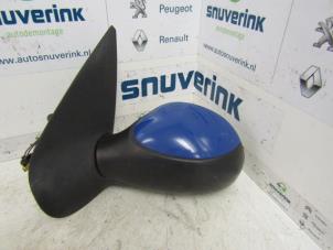 Used Wing mirror, left Peugeot 206 SW (2E/K) 1.4 HDi Price € 24,99 Margin scheme offered by Snuverink Autodemontage