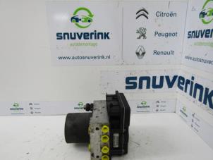 Gebrauchte ABS Pumpe Renault Mascott 3.0 DXi 16V Preis € 302,50 Mit Mehrwertsteuer angeboten von Snuverink Autodemontage