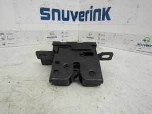 Used Tailgate lock mechanism Peugeot 308 SW (4E/H) 1.6 16V THP 150 Price € 25,00 Margin scheme offered by Snuverink Autodemontage