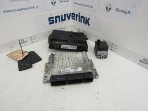 Używane Komputer sterowania silnika Renault Megane III Berline (BZ) 1.5 dCi 110 Cena € 250,00 Procedura marży oferowane przez Snuverink Autodemontage
