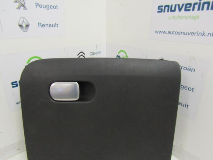 Begagnade Handskfack Citroen C3 Picasso (SH) 1.4 16V VTI 95 Pris € 25,48 Marginaltabell erbjuds av Snuverink Autodemontage