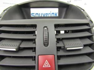 Usados Rejilla de aire de salpicadero Peugeot 207 CC (WB) 1.6 16V Precio de solicitud ofrecido por Snuverink Autodemontage