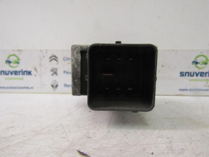 Glow plug relay Renault Kangoo Express 1.5 dCi 85 9640469680