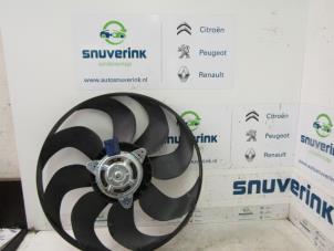 Used Fan motor Renault Clio IV (5R) 1.5 Energy dCi 90 FAP Price € 60,00 Margin scheme offered by Snuverink Autodemontage
