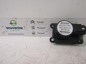 Used Heater valve motor Renault Clio IV (5R) 1.5 Energy dCi 90 FAP Price € 40,00 Margin scheme offered by Snuverink Autodemontage