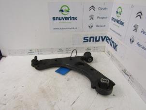 Usagé Bras de suspension avant gauche Peugeot Bipper (AA) 1.4 HDi Prix € 78,65 Prix TTC proposé par Snuverink Autodemontage