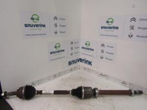 Used Front drive shaft, right Renault Captur (2R) 0.9 Energy TCE 12V Price € 100,00 Margin scheme offered by Snuverink Autodemontage