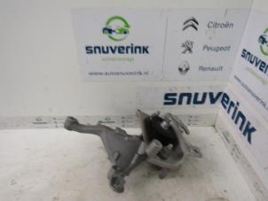 Used Gearbox mount Renault Captur (2R) 0.9 Energy TCE 12V Price € 40,00 Margin scheme offered by Snuverink Autodemontage