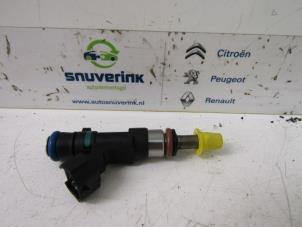 Gebrauchte Injektor (Benzineinspritzung) Renault Captur (2R) 0.9 Energy TCE 12V Preis € 20,00 Margenregelung angeboten von Snuverink Autodemontage