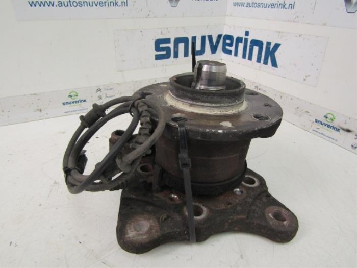 Rear axle journal from a Peugeot Boxer (U9) 2.2 HDi 120 Euro 4 2009