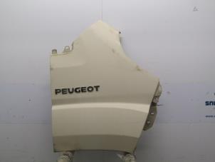Used Front wing, right Peugeot Boxer (U9) 2.2 HDi 120 Euro 4 Price € 72,60 Inclusive VAT offered by Snuverink Autodemontage