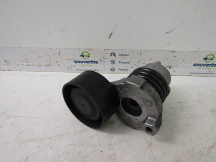 Usados Rodillo tensor correa múltiple Renault Captur I (2R) 0.9 Energy TCE 12V Precio € 34,00 Norma de margen ofrecido por Snuverink Autodemontage