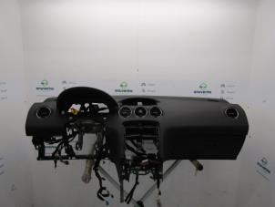 Używane Panel Peugeot 308 SW (4E/H) 1.6 16V THP 150 Cena € 150,00 Procedura marży oferowane przez Snuverink Autodemontage