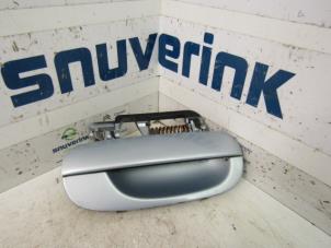 Used Rear door handle 4-door, right Peugeot 607 Price on request offered by Snuverink Autodemontage