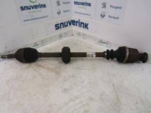 Used Front drive shaft, right Renault Twingo II (CN) 1.2 16V Price € 50,00 Margin scheme offered by Snuverink Autodemontage