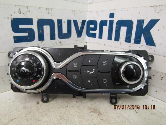 Heater control panel from a Renault Captur (2R) 0.9 Energy TCE 12V 2015