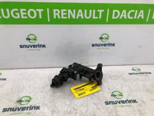 Used Thermostat housing Renault Trafic (1FL/2FL/3FL/4FL) 1.6 dCi 125 Twin Turbo Price € 72,60 Inclusive VAT offered by Snuverink Autodemontage
