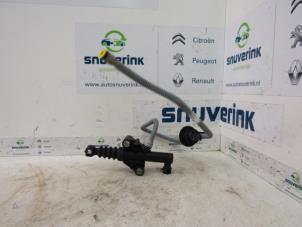 Used Clutch master cylinder Renault Trafic (1FL/2FL/3FL/4FL) 1.6 dCi 125 Twin Turbo Price € 102,85 Inclusive VAT offered by Snuverink Autodemontage
