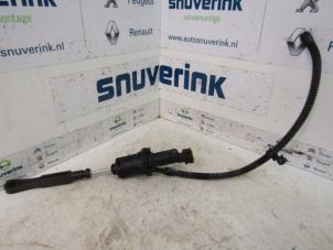 Used Clutch master cylinder Citroen C4 Picasso (UD/UE/UF) 1.6 16V VTi 120 Price on request offered by Snuverink Autodemontage
