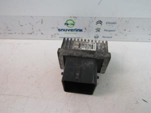 Used Glow plug relay Renault Kangoo Express (FW) 1.5 dCi 90 FAP Price € 42,35 Inclusive VAT offered by Snuverink Autodemontage