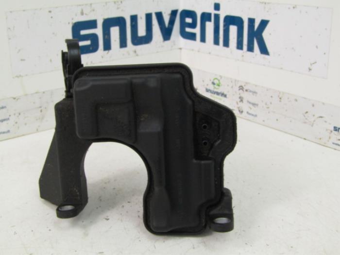 Vacuum air tank