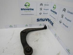 Used Front wishbone, right Peugeot 206 CC (2D) 1.6 16V Price € 30,00 Margin scheme offered by Snuverink Autodemontage