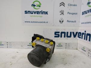 Usagé Pompe ABS Peugeot Boxer (U9) 2.2 HDi 120 Euro 4 Prix € 181,49 Prix TTC proposé par Snuverink Autodemontage