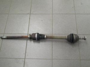Used Front drive shaft, right Peugeot 308 SW (4E/H) 1.6 16V THP 150 Price € 50,00 Margin scheme offered by Snuverink Autodemontage