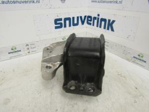 Used Engine mount Peugeot 308 SW (4E/H) 1.6 16V THP 150 Price € 30,00 Margin scheme offered by Snuverink Autodemontage