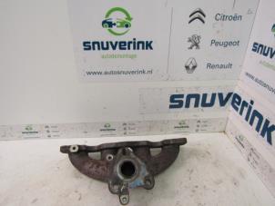 Used Exhaust manifold Renault Clio III (BR/CR) 1.2 16V Tce Price € 75,00 Margin scheme offered by Snuverink Autodemontage