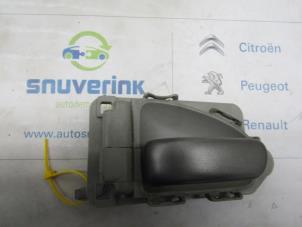 Usados Manija de puerta de 4 puertas izquierda detrás Citroen Xsara Picasso (CH) 2.0 16V Precio de solicitud ofrecido por Snuverink Autodemontage
